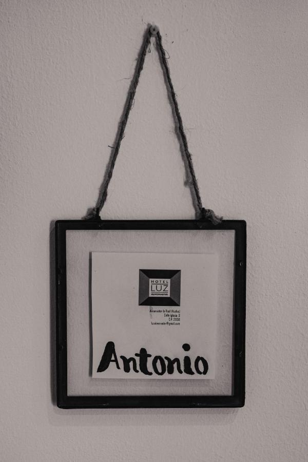 Hotel Luz Almonaster 阿尔莫纳斯特尔拉雷亚尔 外观 照片